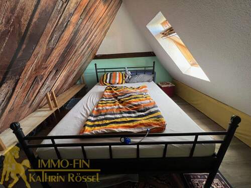 Spitzboden über Wohnzimmer - Schlafbereich - 