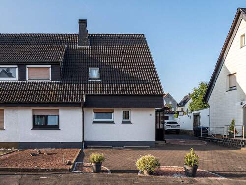 Außenansicht - Doppelhaushälfte mit 151,00 m&sup2; in Arnsberg zum Kaufen