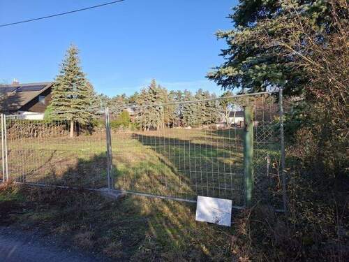 Grundstücksgrenze vorn rechts - 