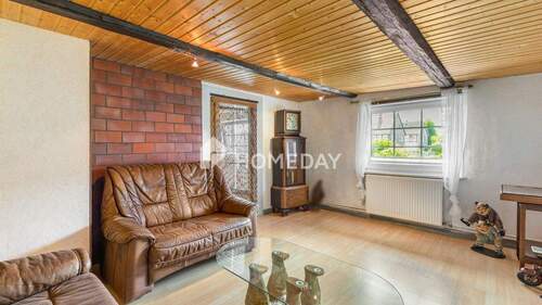 1. OG Schlafzimmer 2 - 