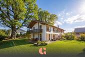 Außenansicht Garten - Exklusive DHH bei Oberhaching - Neuwertiges Massiv-Holzhaus mit modernem Wohnkomfort