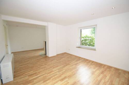 Wohnzimmer EG - 5 Zimmer Einfamilienhaus zur Miete in Bornheim