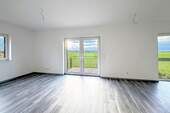 Wohnzimmer u. Essbereich - 