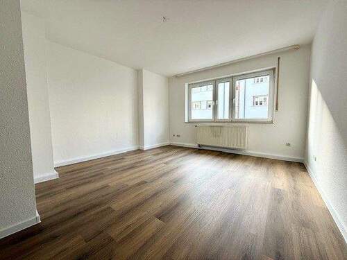 Schlafzimmer.jpg - 3 Zimmer Etagenwohnung zur Miete in Nürnberg