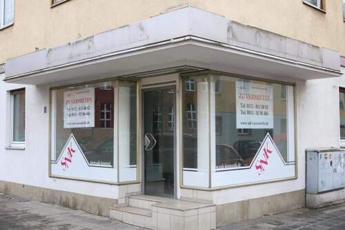 540a57e1-8f7a-4aa6-ad8f-8657c1f3c5a2_IMG_2918 - Ladenfläche mit Große Schaufensterfront