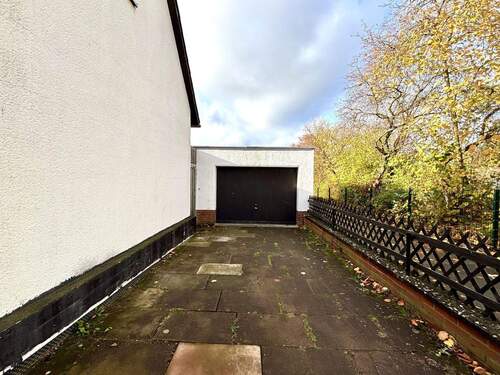 Blick auf die Garage - 