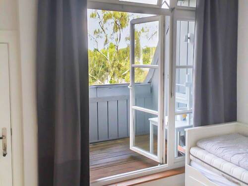 Schlafzimmer mit Loggia - 