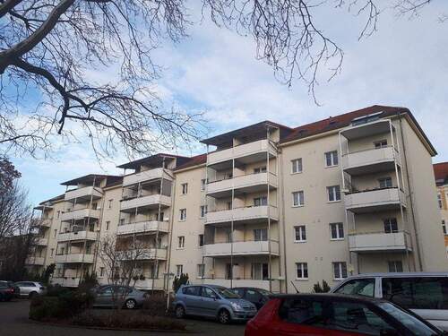 01 Hausansicht.jpg - W3421 - 2RW m. Einbauküche in bester Wohnlage