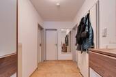 Flur / Eingangsbereich - 