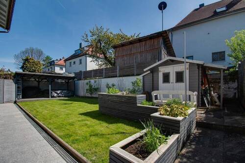 Garten mit Terrasse - 3 Zimmer Etagenwohnung in Würzburg