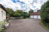 Parken / Hofbereich - 
