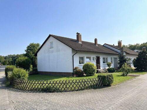 Titel - Einfamilienhaus mit großzügigem Grundstück in Bensheim