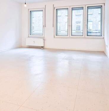 Wohnzimmer - 2 Zimmer Etagenwohnung zur Miete in Würzburg