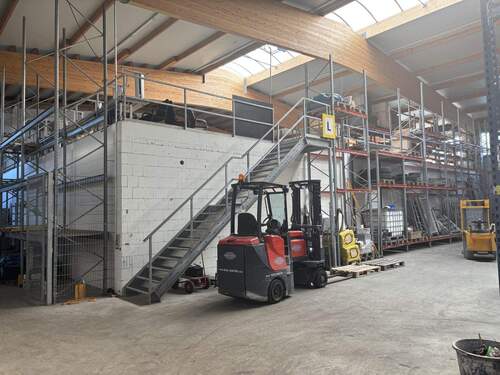 Aufgang Lagerbühne - 