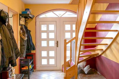 EG - Flur - 9 Zimmer Einfamilienhaus zum Kaufen in Uelzen / Holdenstedt