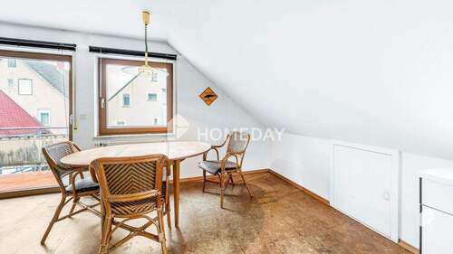 Wohnzimmer 3 - 3 Zimmer Etagenwohnung zum Kaufen in Heilbronn