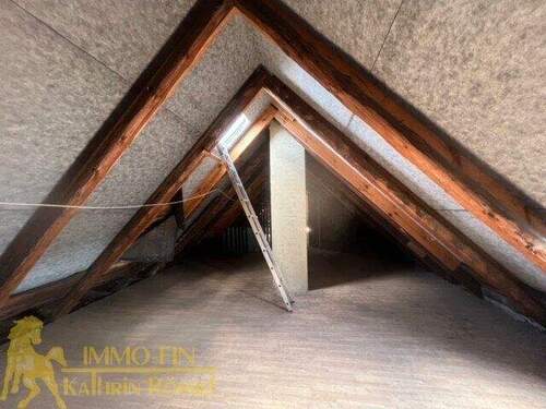 Blick in den Spitzboden (Kaltdach) - 