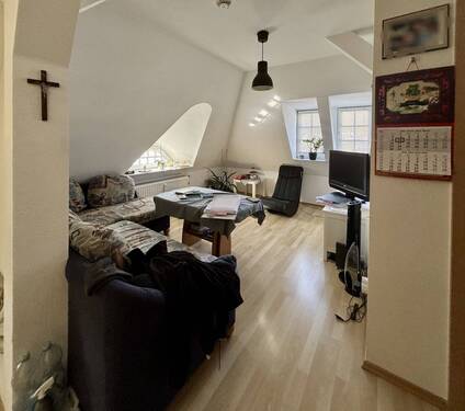 Wohnzimmer - 2 Zimmer Etagenwohnung in Albstadt