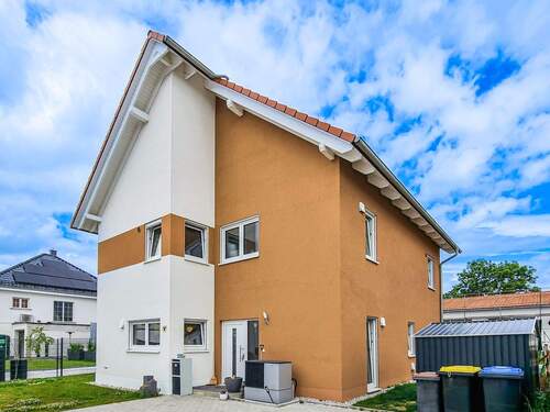 Titelbild - 6 Zimmer Einfamilienhaus zum Kaufen in Leipzig