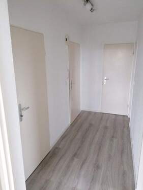 Flur mit Eingangbereich - 