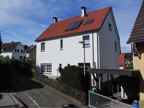 Hausansicht - 9 Zimmer Einfamilienhaus in Marsberg