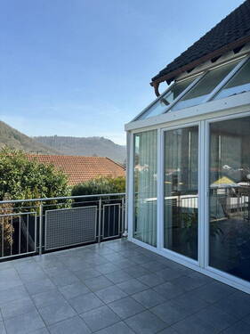Balkon mit Wintergarten EG - 