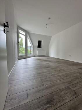 Bild 1 - 3 bezugsfreie Wohnungen, 54-117m², 2-6 Zimmer, ab 165.000€