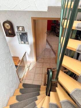 Treppenhaus / Bild 2 - 