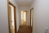 Flur - Etagenwohnung mit 57,80 m&sup2; in Freiberg zur Miete
