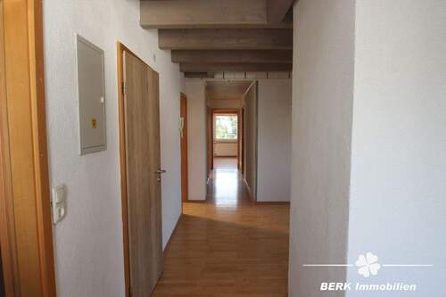 Flur - 3 Zimmer Etagenwohnung in Großostheim