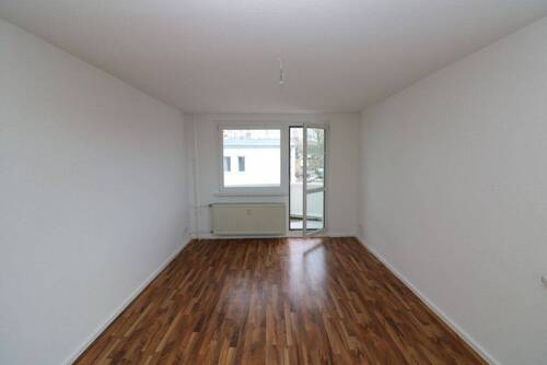 Titelbild - Flieg mit mir zu den Sternen...helle 3-RW mit Wanne & Balkon!!!