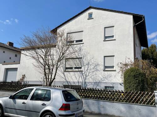 Straßenansicht - 7 Zimmer Einfamilienhaus zum Kaufen in Strullendorf