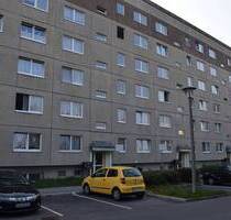 3-R-Wohnung mit Balkon - 345,00&nbsp;EUR Kaltmiete, ca.&nbsp; 68,90&nbsp;m&sup2;&nbsp;Wohnfl&auml;che in Hainichen (PLZ: 09661)