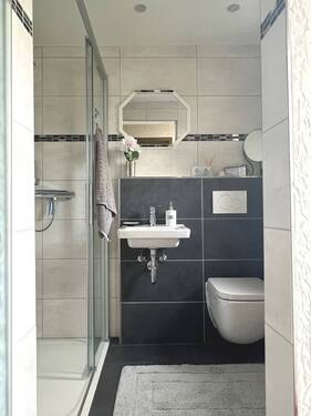 Bad mit Dusche Einliegerwohnung - 