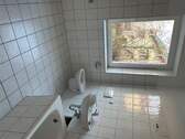 04 Bad.jpg - Etagenwohnung mit 96,80 m² in Riesa zur Miete