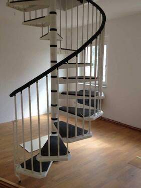 05 Treppe zum DG.jpg - 
