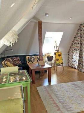 Ansicht Wohnzimmer 2 - 2 Zimmer Etagenwohnung in Nürnberg