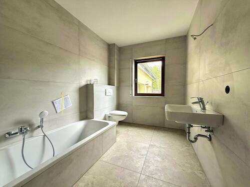 Modernes Badezimmer - 