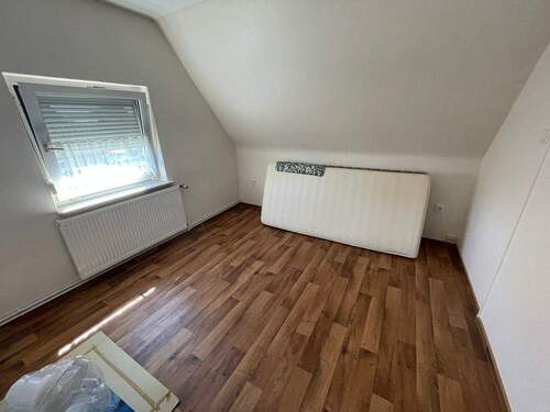 Zimmer 2 im OG - 