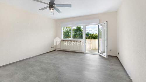 Wohnzimmer 1 - Gepflegte 3-Zimmer-Wohnung mit Einbauküche und Balkon - sofort bezugsfrei