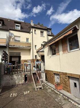 Hausansicht_2 - 7 Zimmer Mehrfamilienhaus, Wohnhaus zum Kaufen in Ludwigshafen am Rhein