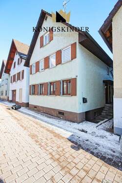 Haupthaus Frontansicht - 5 Zimmer Mehrfamilienhaus, Wohnhaus zum Kaufen in Oppenau