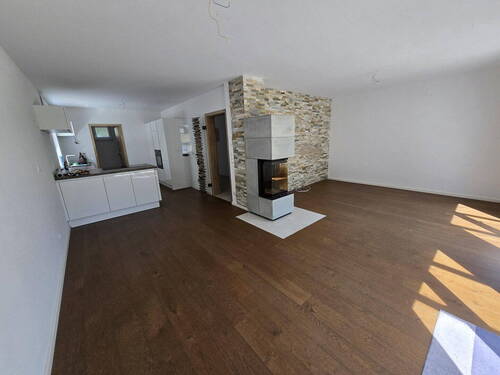 Wohnzimmer - 6 Zimmer Reihenendhaus in Lappersdorf