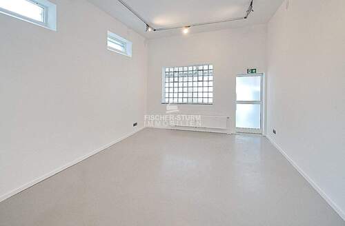 Weitere Fläche im Innenhof - 