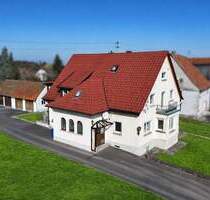 Ein Haus zum Ankommen - Großzügiges Wohnen mit traumhaftem Garten - Rottweil / Neukirch