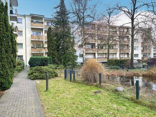Garten - 2 Zimmer Etagenwohnung zum Kaufen in Berlin