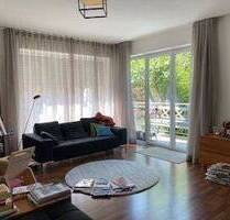 Eine Oase der Ruhe in mitten der Stadt - renoviert - großer Balkon - Garage + Stellplatz - OHNE EBK - frei ab 15.09.01.10.2025 - Ingolstadt