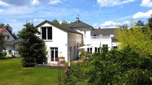 Gebäuderückseite - 