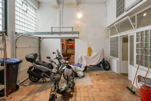 Garage - 