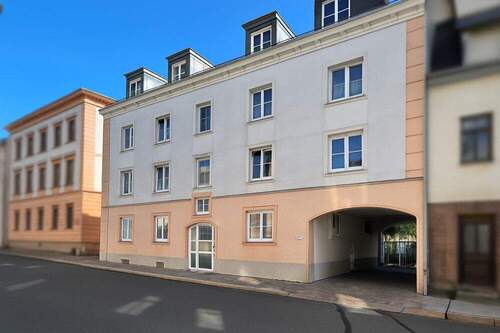 Hausansicht Titelbild Querformat - Mehrfamilienhaus in Meerane,... hier bekommen Sie am meisten Wohnfläche für Ihr Geld